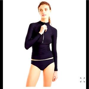 Jcrew half zip rash guard S